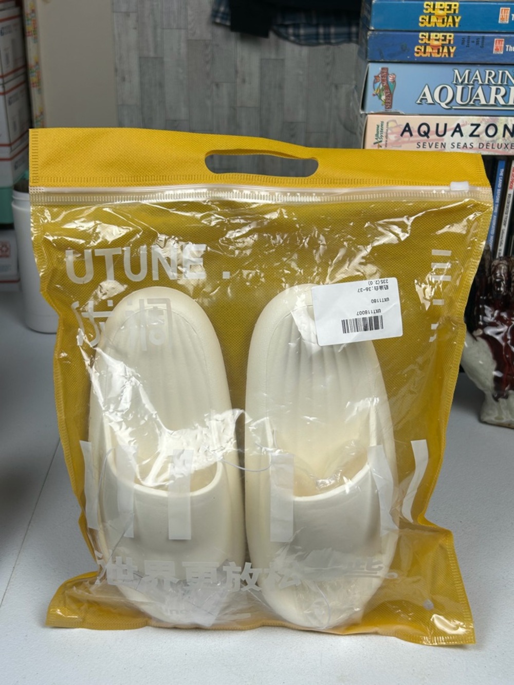 UTUNE Cloud Foam Slippers Anti-Slip Women’s 6.5-7